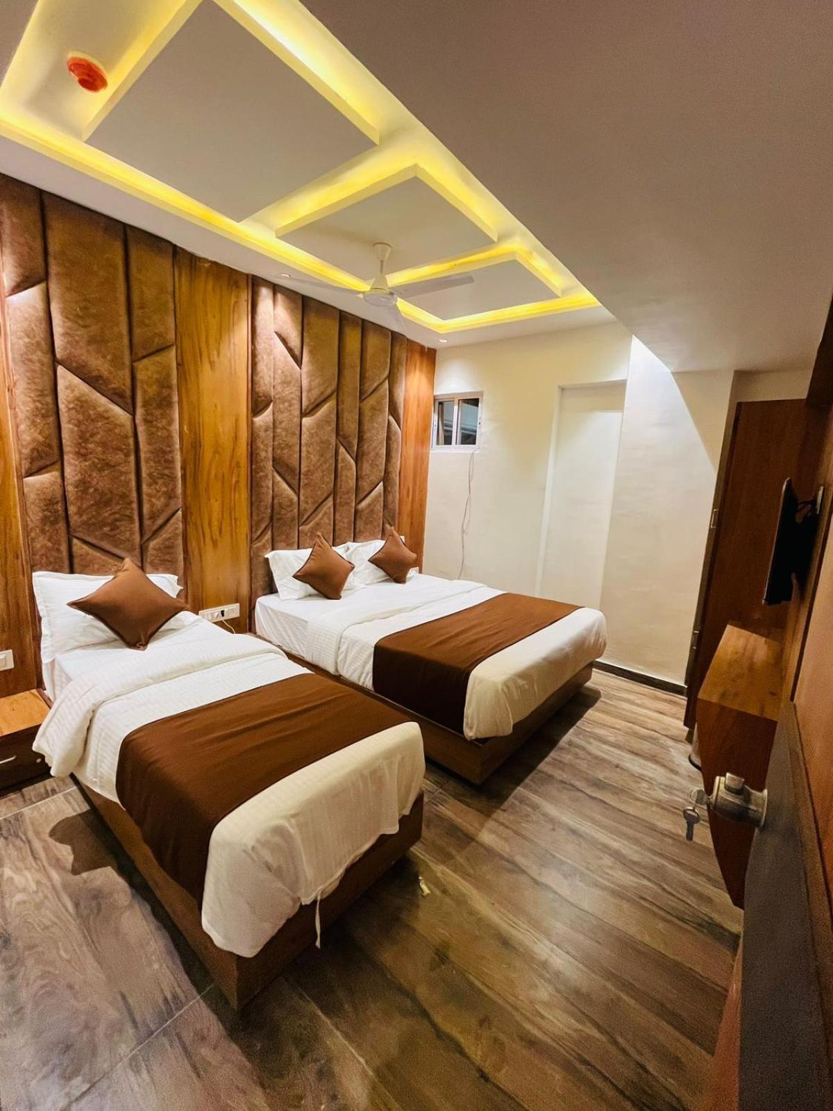 Hotel Paramount Villa جاندي نجر المظهر الخارجي الصورة
